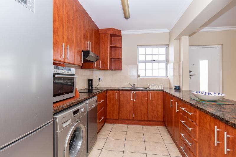 3 Bedroom Property for Sale in Sea Point Western Cape